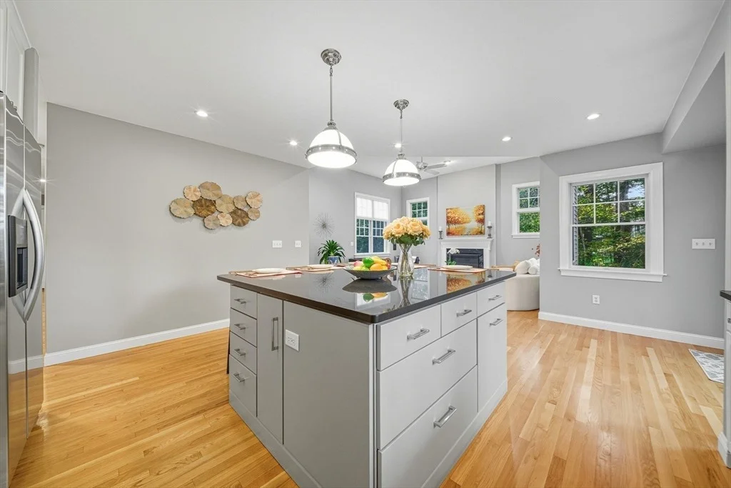 Photo of 6 Bittersweet Ln