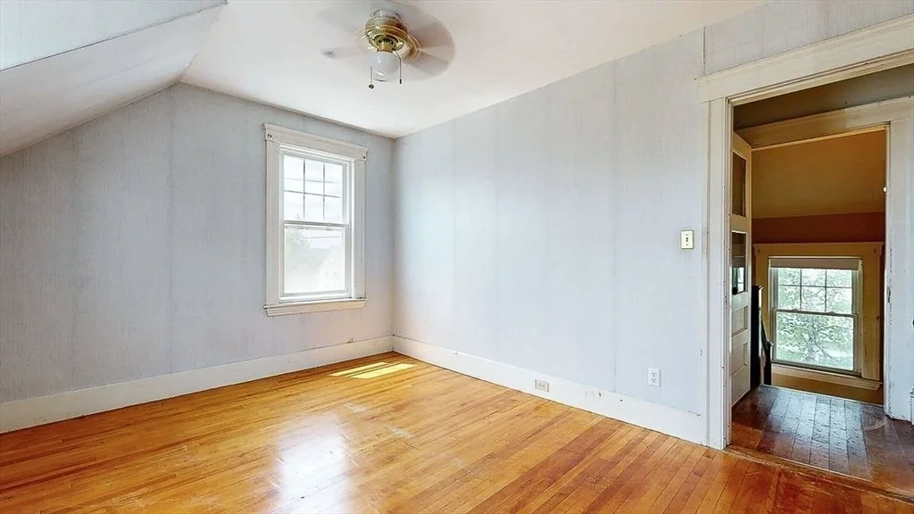 Photo of 120 Hillcroft Ave