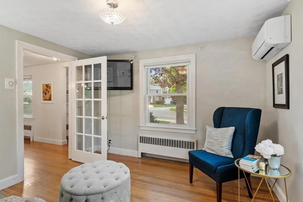 Photo of 152 Oak Street