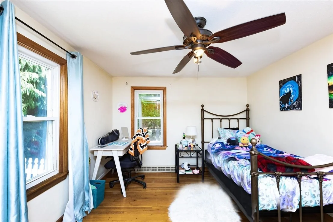 Photo of 43 Crestwood Cir