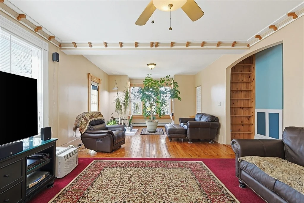 Photo of 391 Middle St