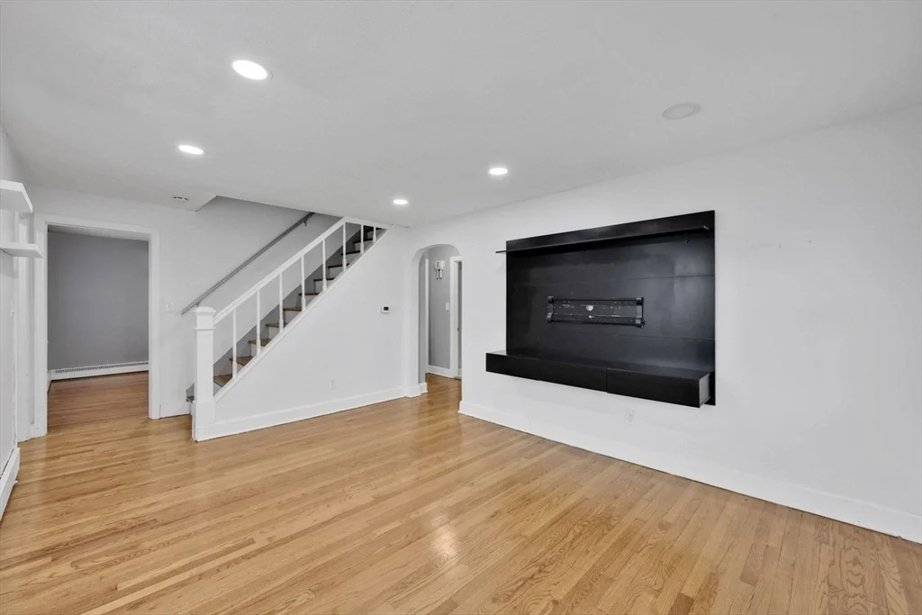 Photo of 38 Tinkham Rd