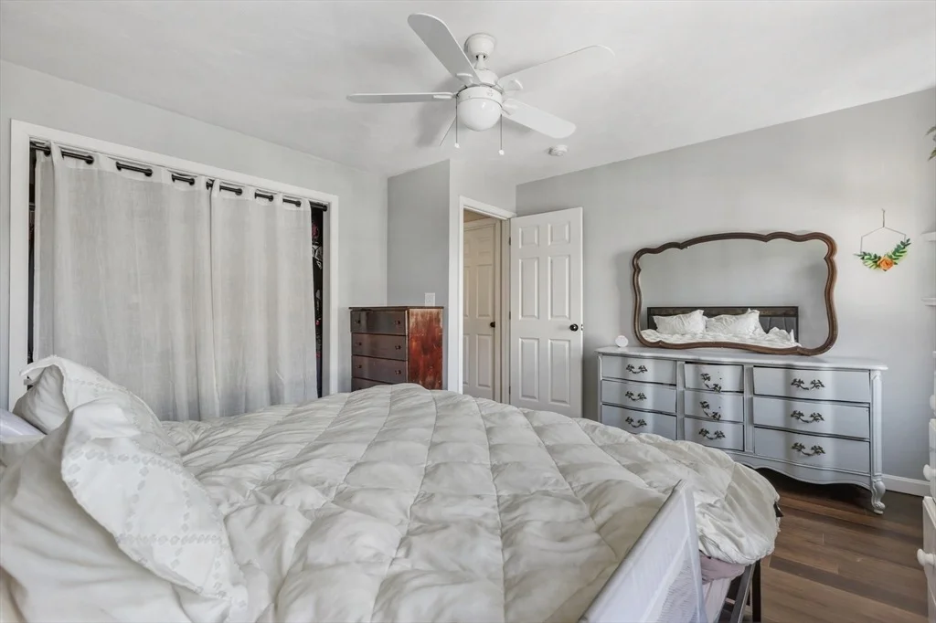 Photo of 18 Forestview Dr