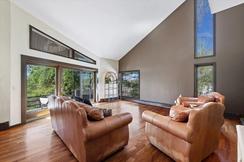 Photo of 35 Hickory Dr
