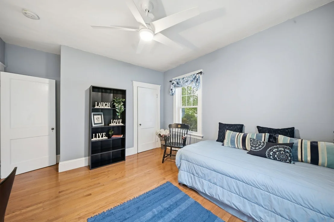 Photo of 196 Middlesex St
