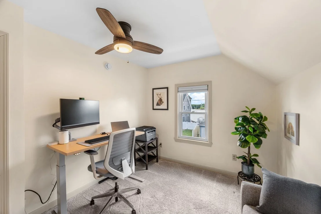 Photo of 32 Crescent Ave