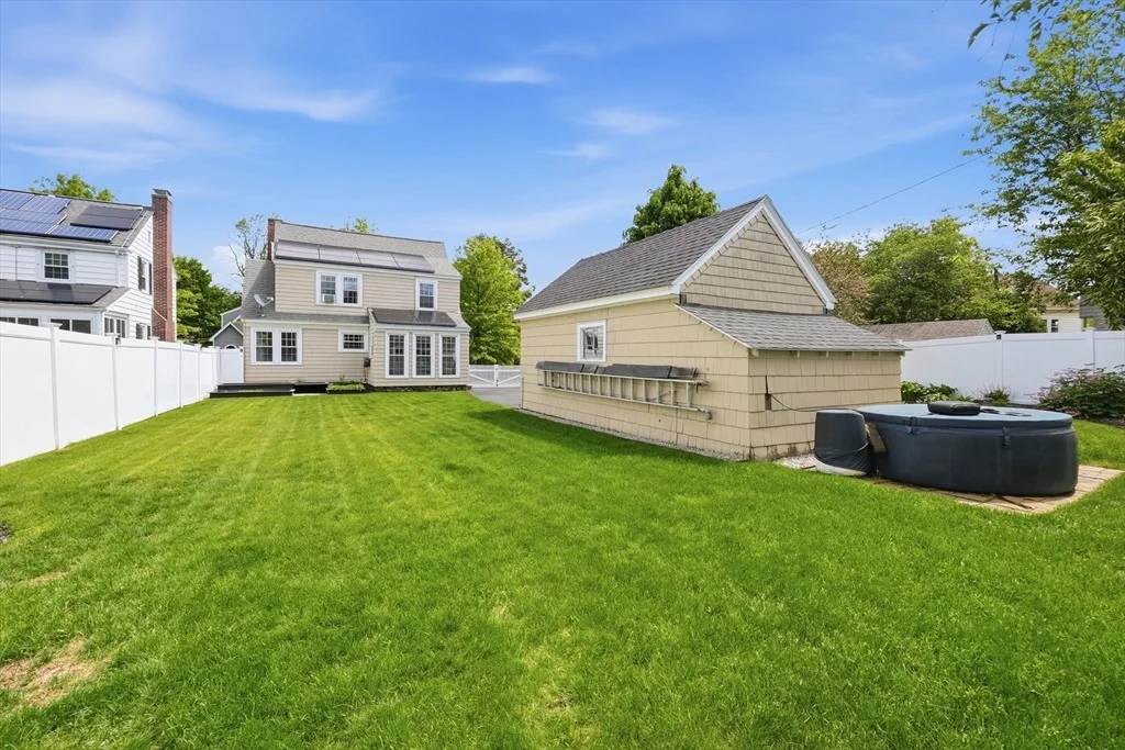 Photo of 16 Bay State Road