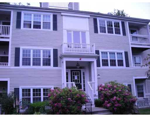 Photo of Unit E at 450 Brookside Dr