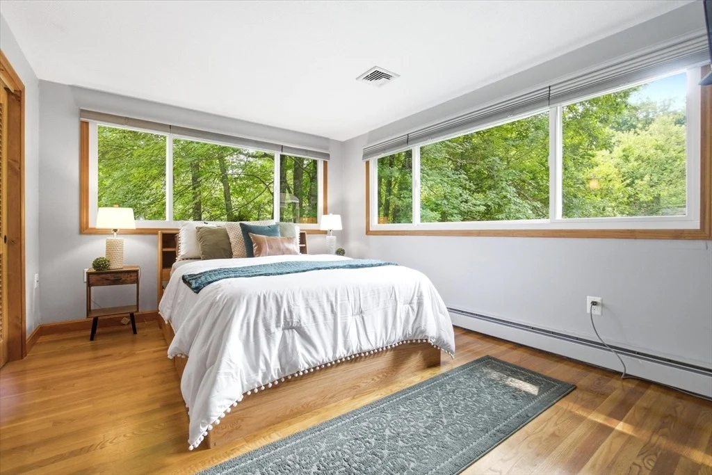 Photo of 18 Stone Dr