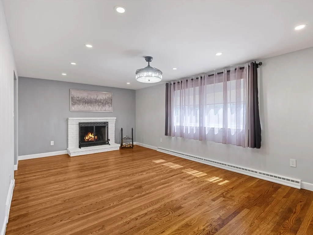 Photo of 7 Fabens St