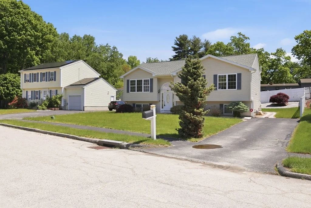 Photo of 3 Oak Leaf Cir
