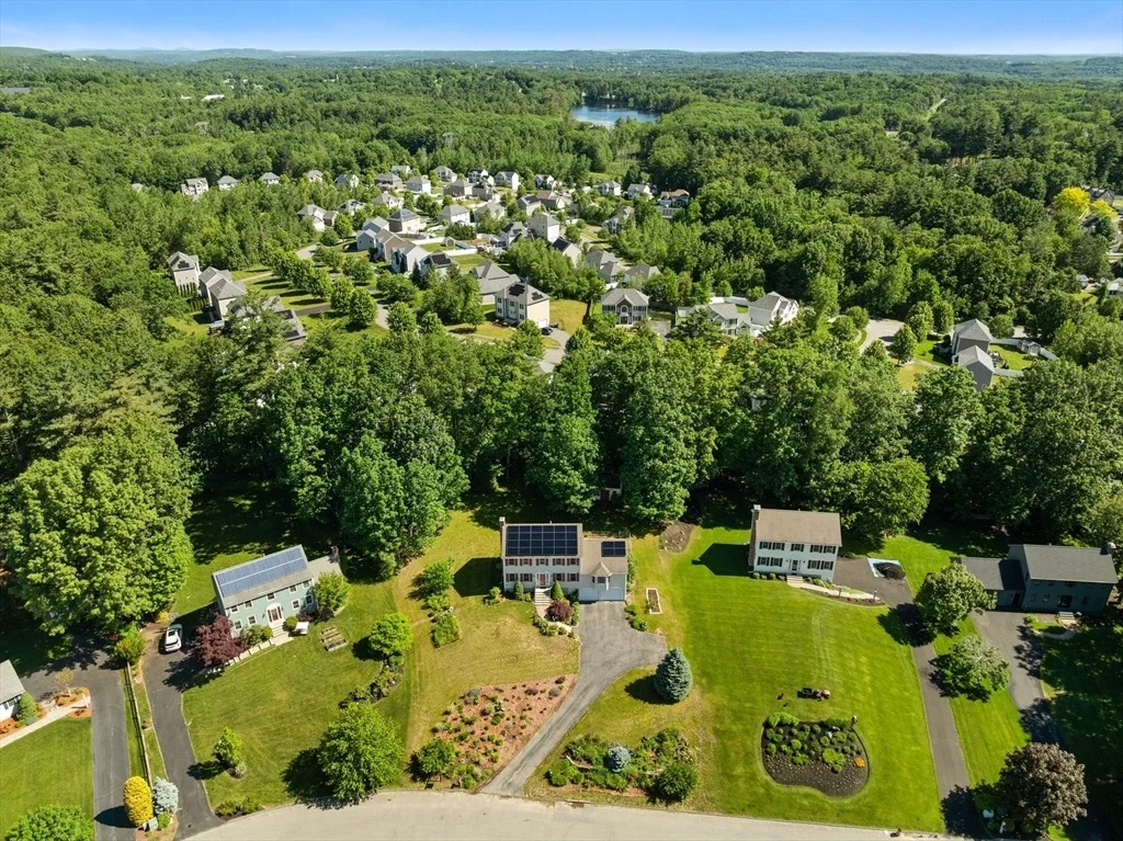 Photo of 49 Larson Ave
