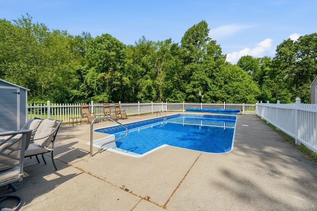 Photo of 126 Putnam Hill Rd