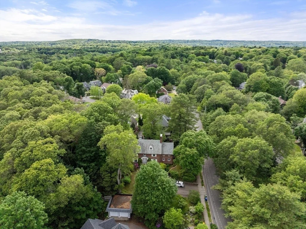 Photo of 86 Waban Ave