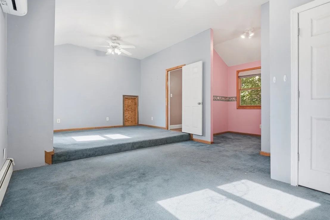 Photo of 141 Long Pond Dr