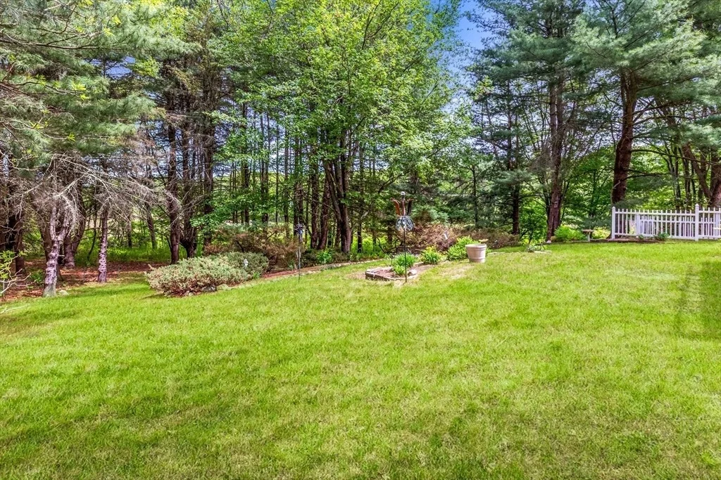 Photo of 15 Conestoga Rd