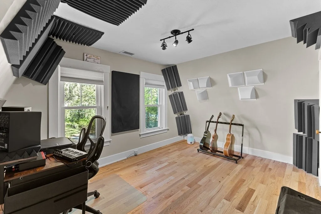 Photo of 31 Mixter Rd