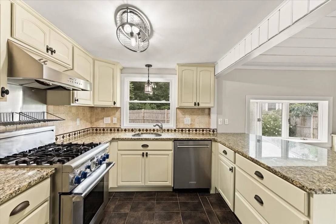 Photo of 3 Thoreau Dr
