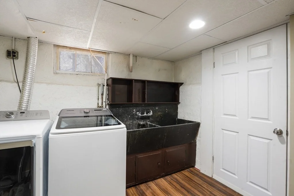 Photo of 37 Violet Ave