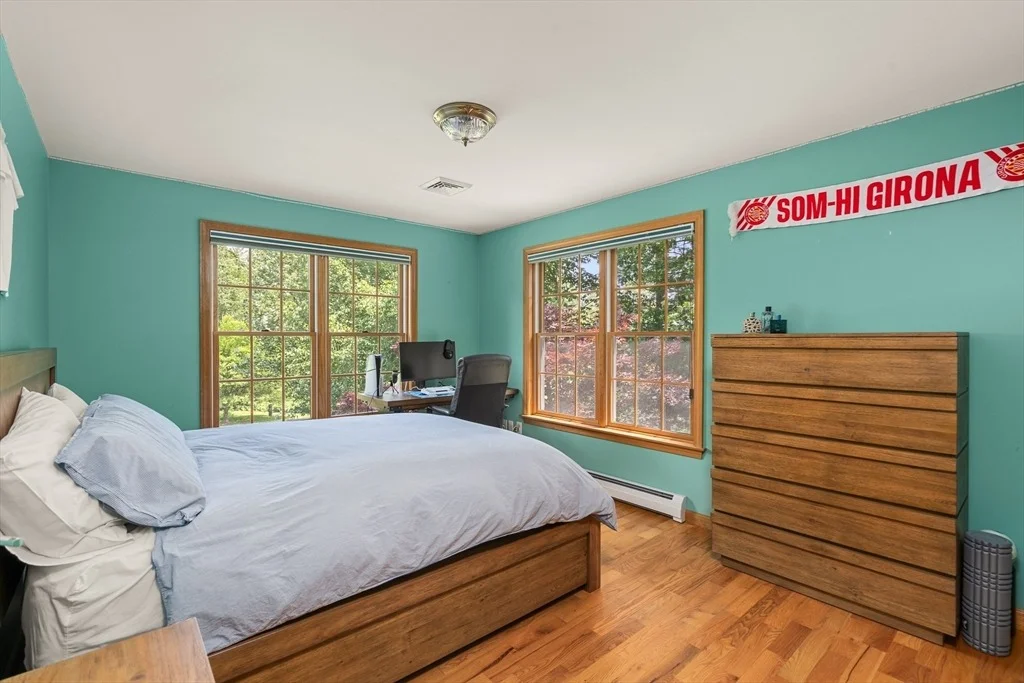 Photo of 294 Cardinal Way