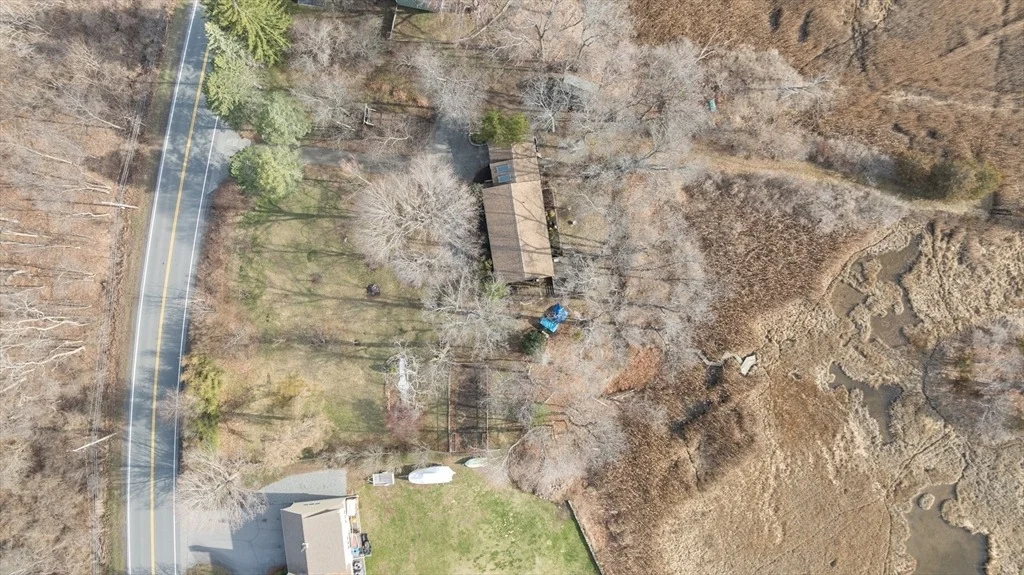Photo of 33 Jeffreys Neck Rd