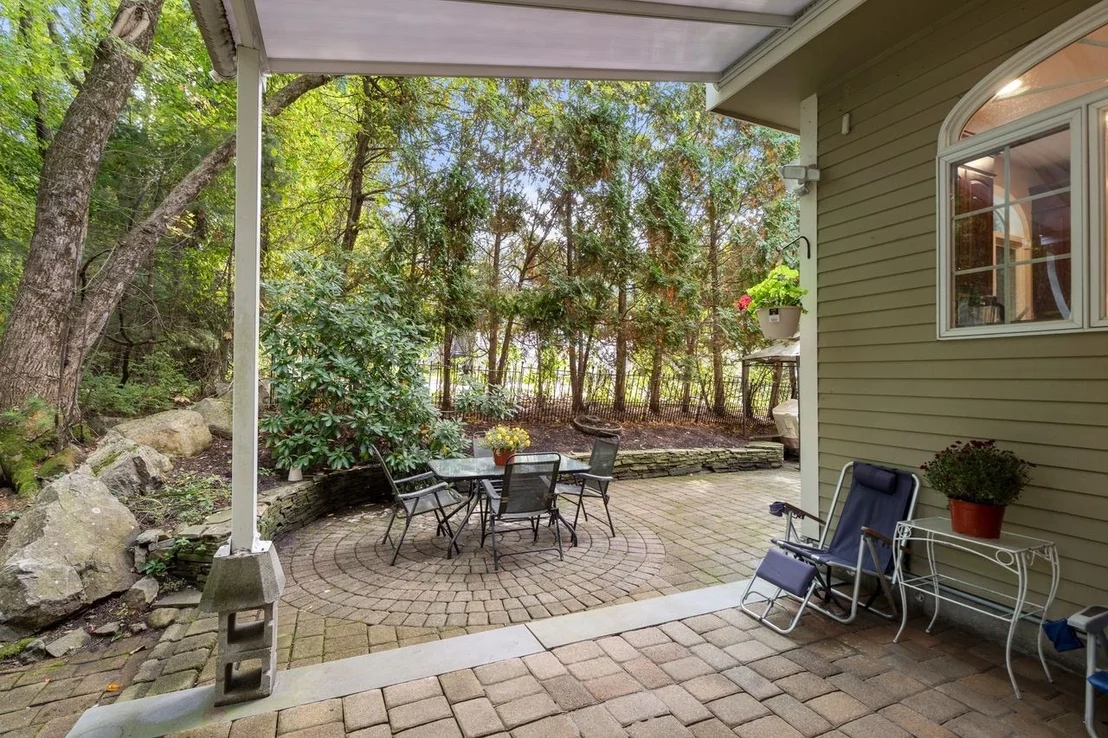 Photo of 20 Fern Brook Cir