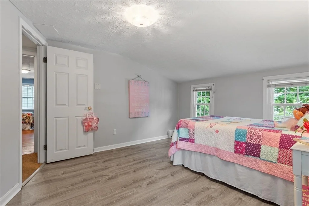 Photo of 14 Meadow Ln