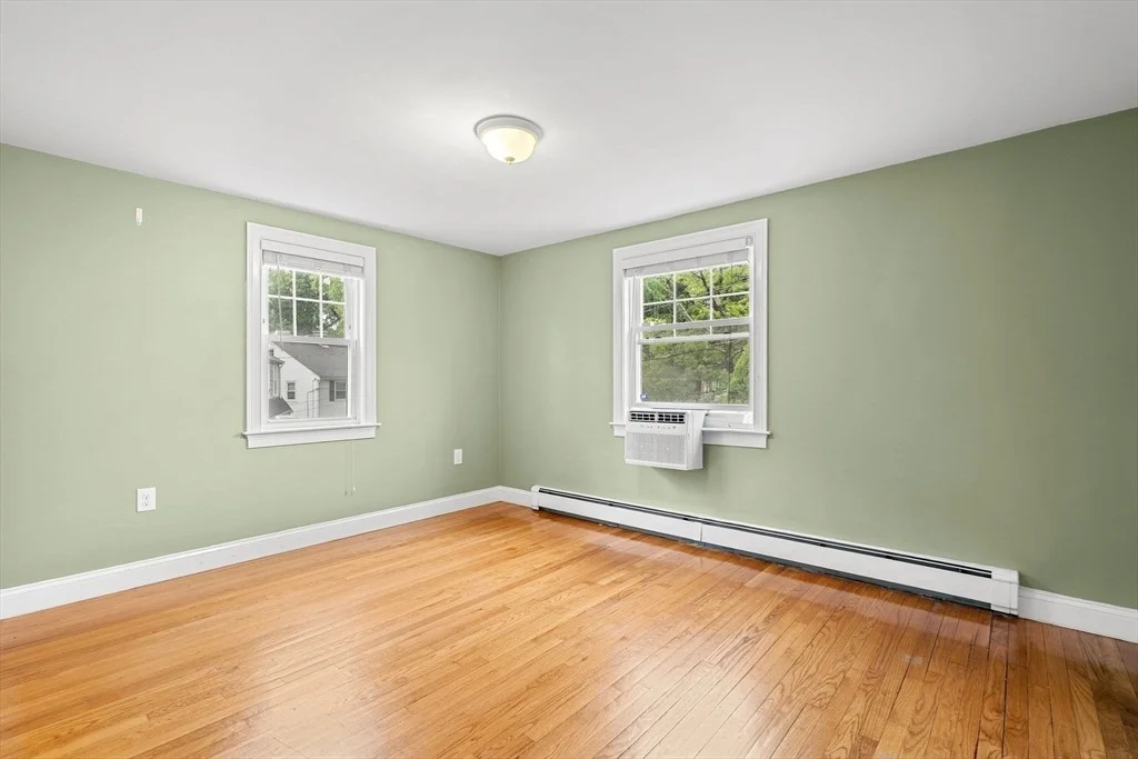 Photo of 19 Cunningham Cir