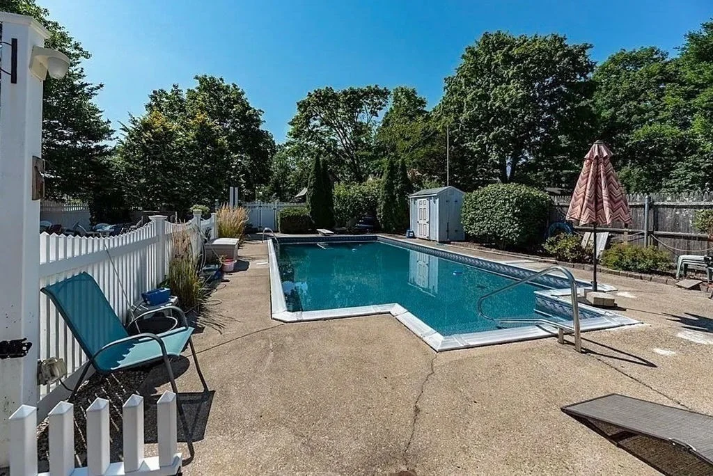 Photo of 8 Rathbun Willard Drive