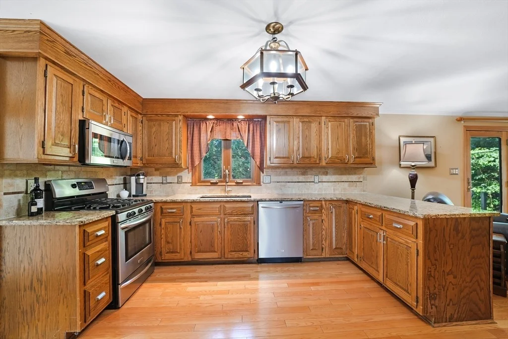 Photo of 757 Middle Rd