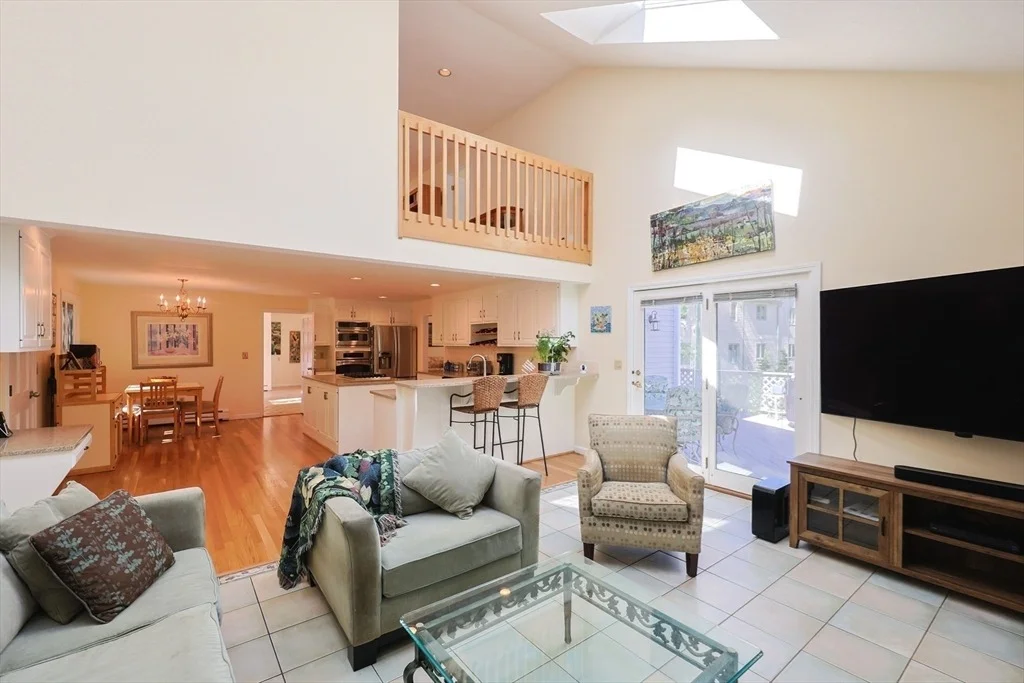 Photo of 8 Fieldstone Lane
