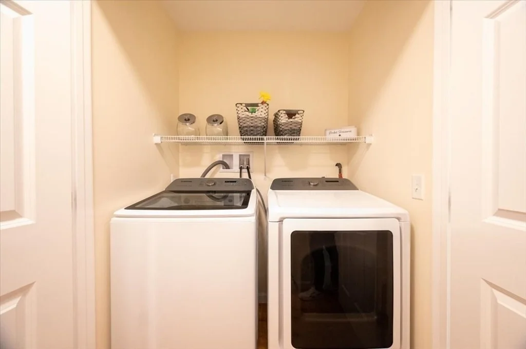 Photo of 1085 Southbridge Rd