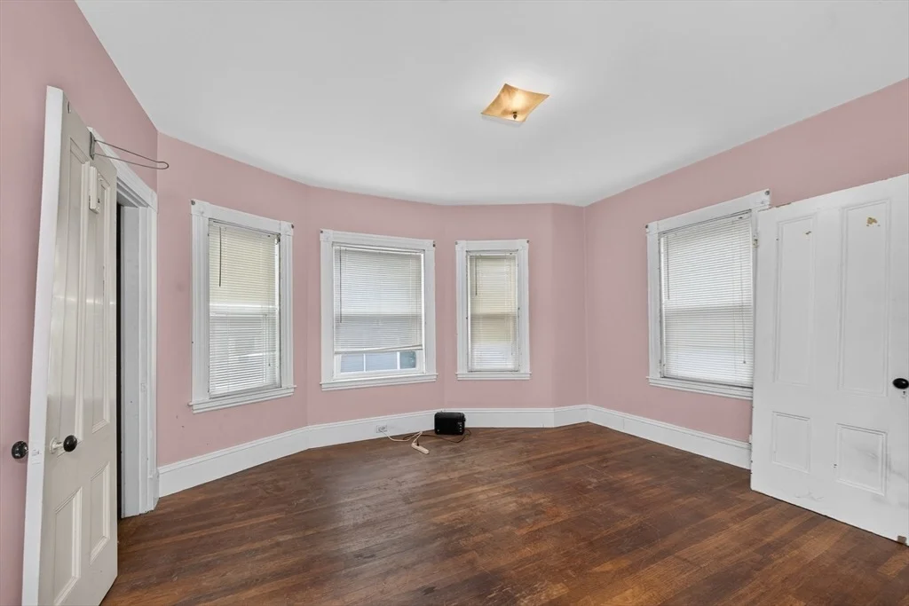 Photo of 156 Broadway