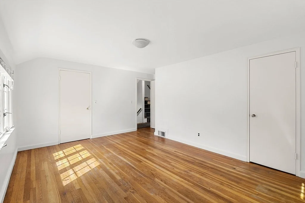 Photo of 7 Putney Ln