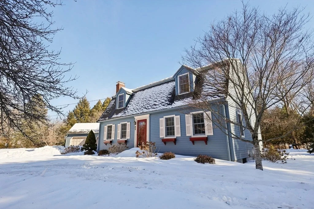 Photo of 82 Old Bolton Rd