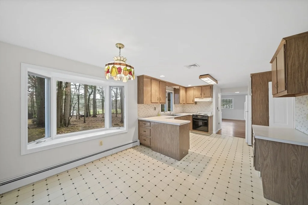 Photo of 7 Surrey Ln