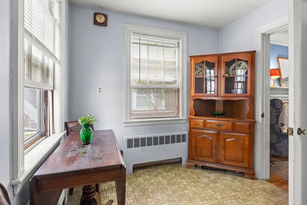 Photo of 9 Maple Avenue