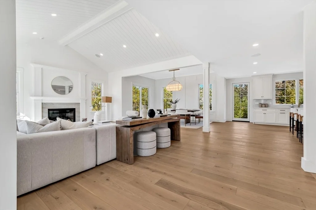 Photo of 15 Willow Circle