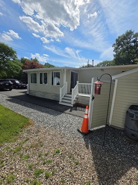Photo of 16 Kylee Dr
