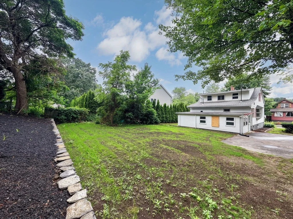 Photo of 83 Rolf Ave