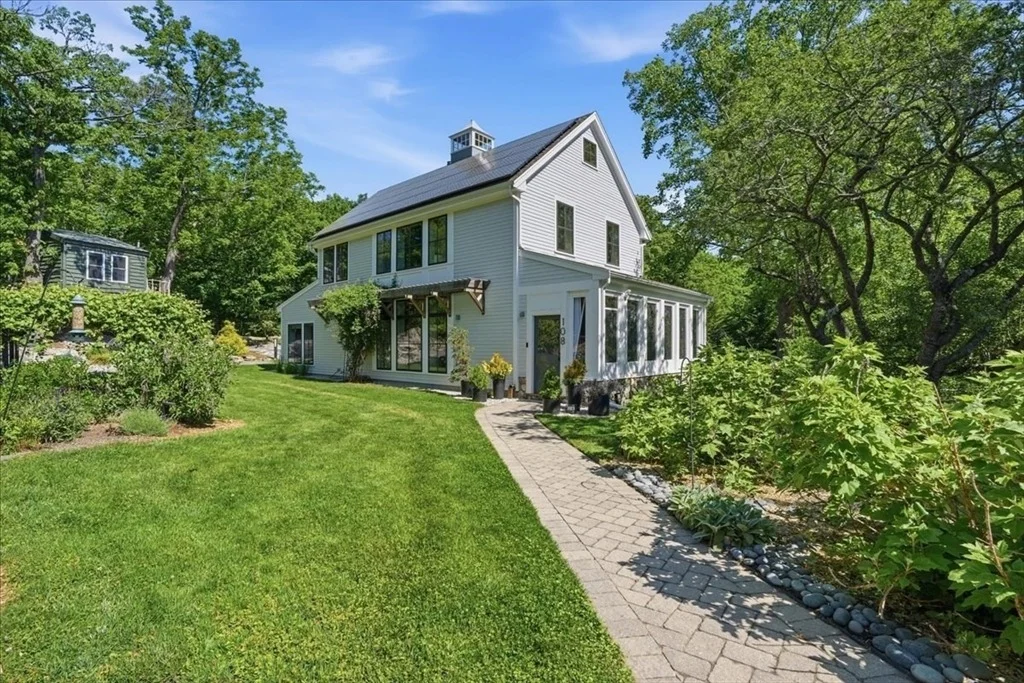 Photo of 108 Kilby St