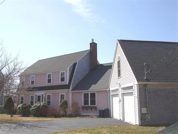 Photo of 16 Squires Ave