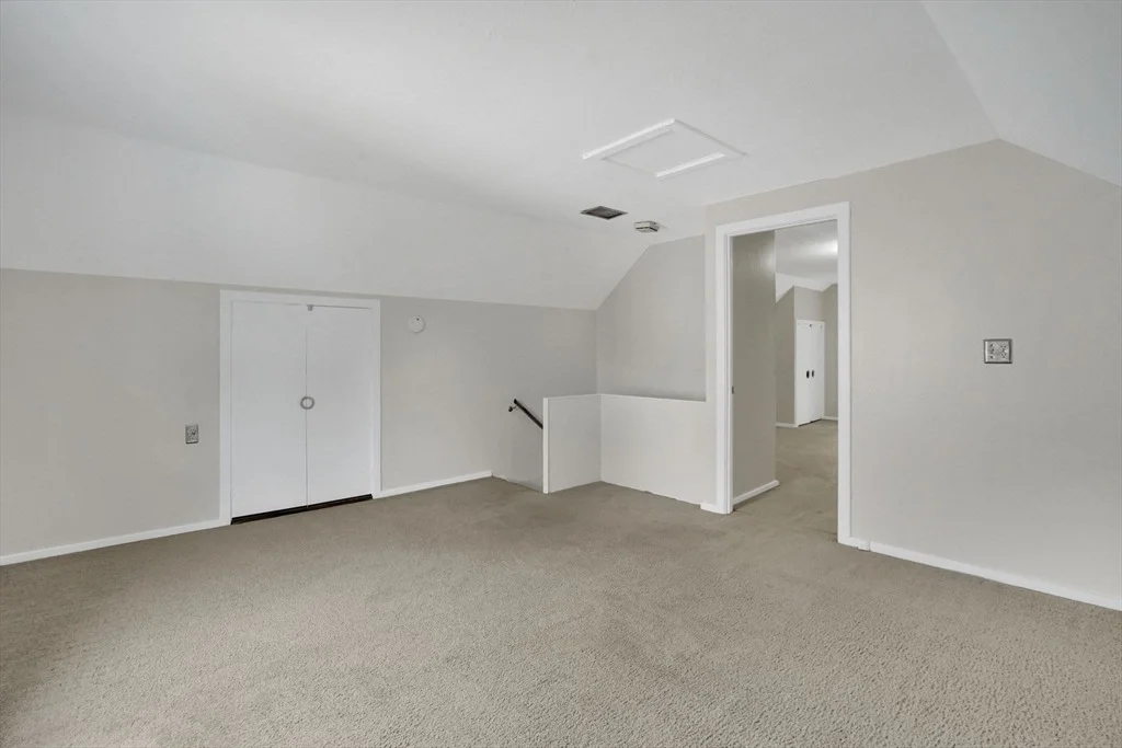 Photo of 76 Roosevelt Ave
