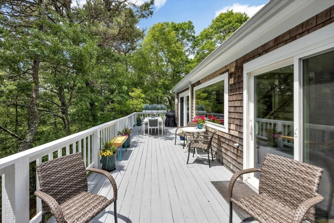 Photo of 11 Santuit Pond Rd