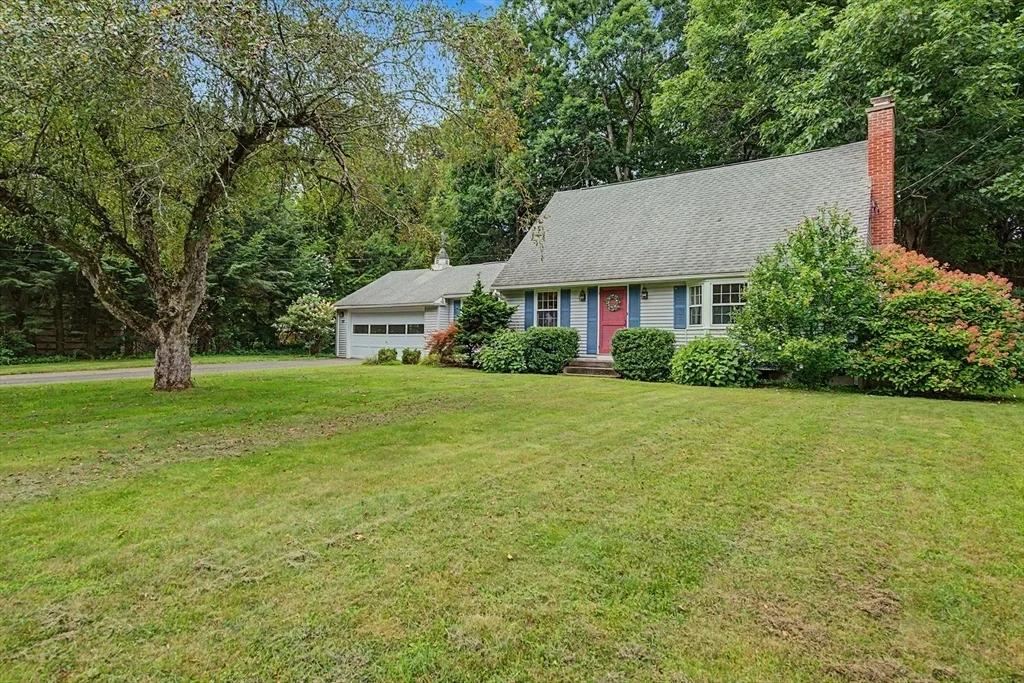 Photo of 10 Raymond Dr