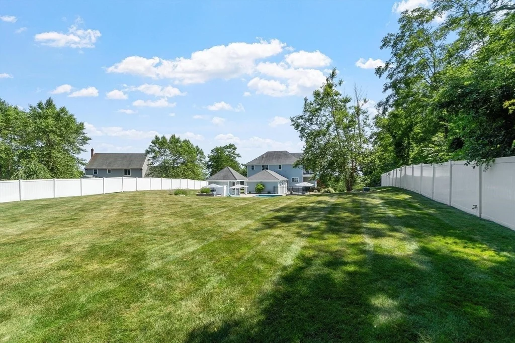Photo of 7 Bridle Spur Ln