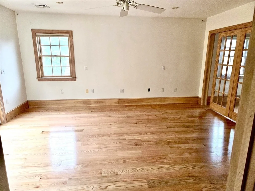 Photo of 289 Sterling Rd