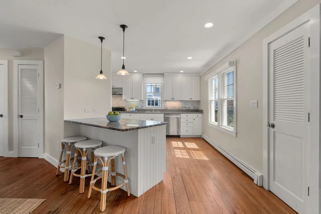 Photo of 64 Ashburton Ave