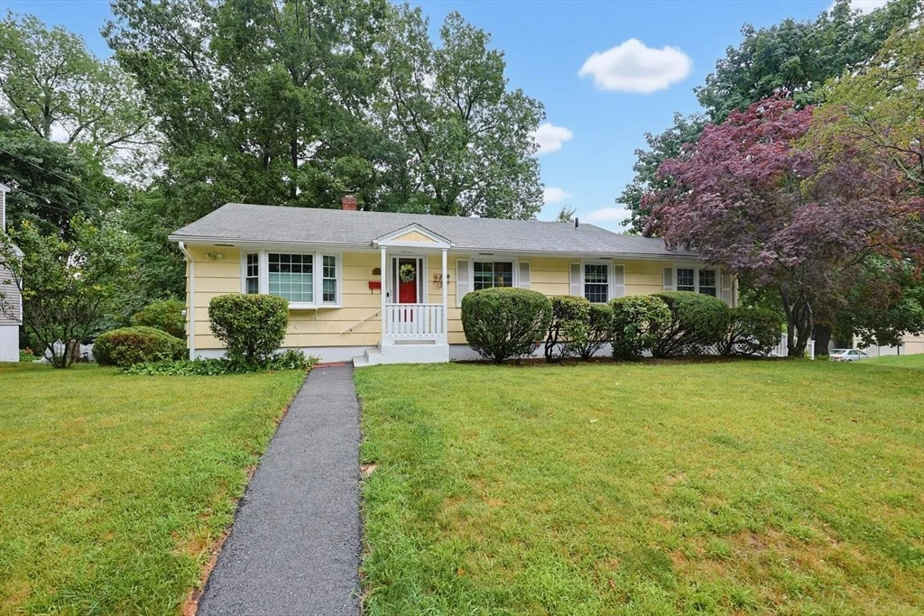 Photo of 32 Saratoga Drive