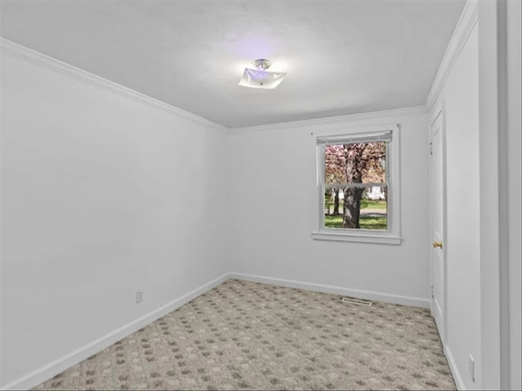Photo of 127 Catalpa Ter